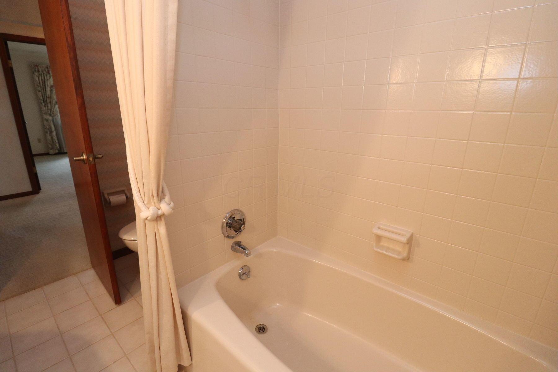 1099 Cole Road Galloway, OH 43119 - Photo 39 of 55 Gallery Image 39