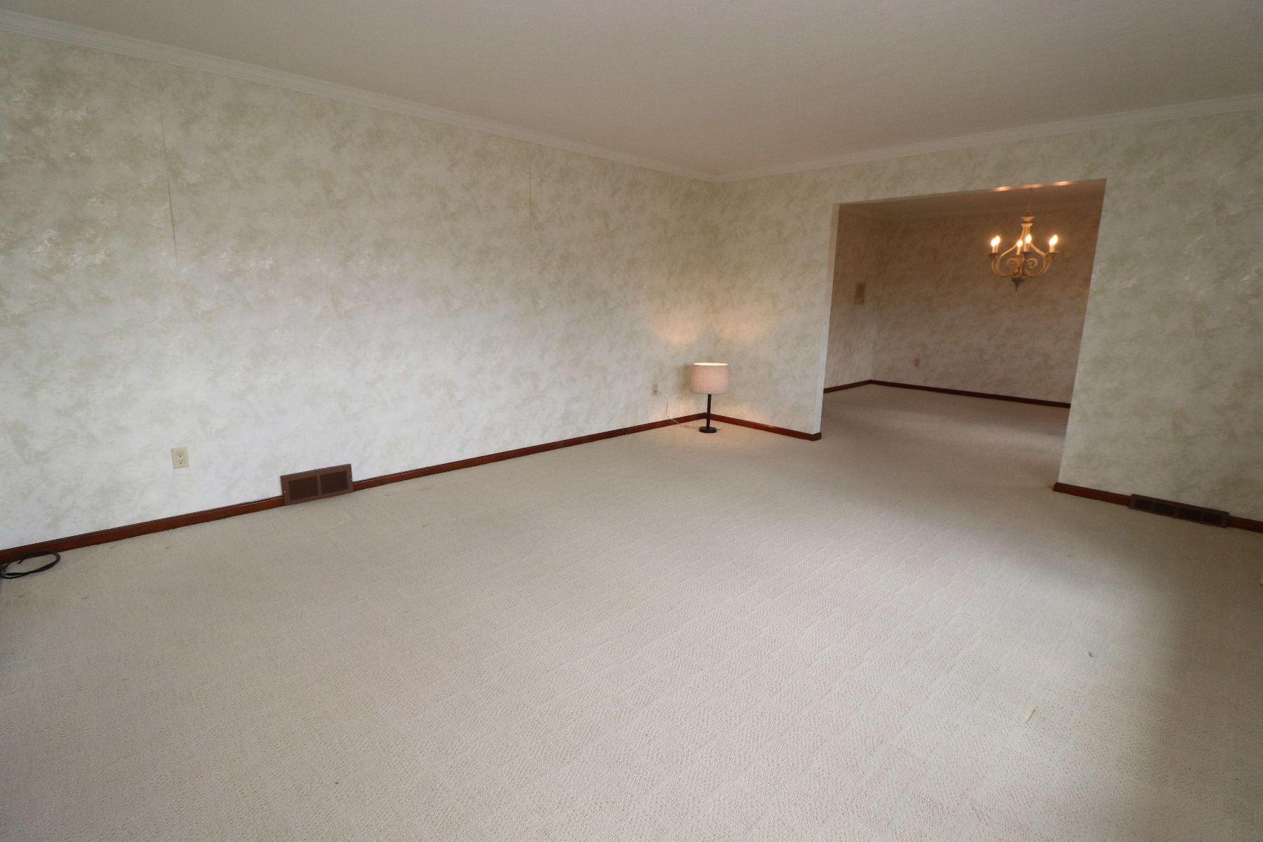 1099 Cole Road Galloway, OH 43119 - Photo 10 of 55 Gallery Image 10