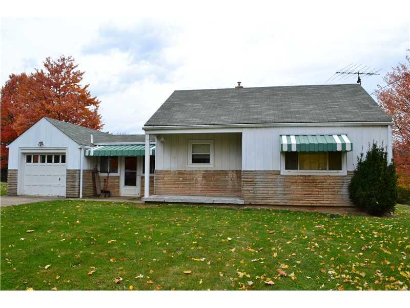 127 Ridgeview Drive Aliquippa, PA 15001 - Photo 1 of 12 Exterior Front.