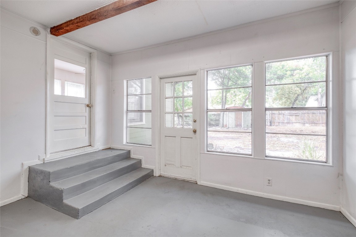 611 Genard Street Austin, TX 78751 - Photo 19 of 26 a view of empty room with window