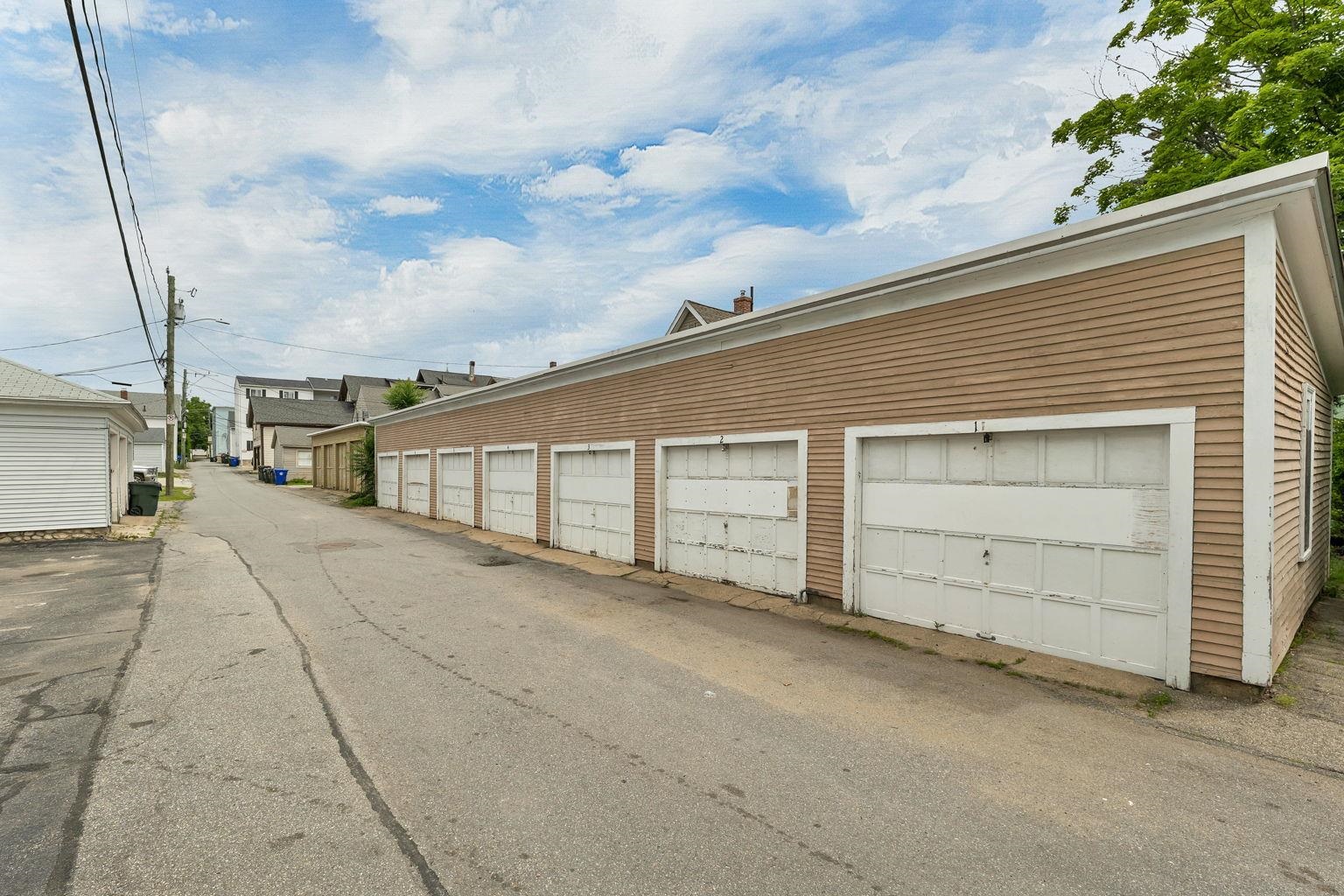 66 Ash Street Manchester, NH 03104 - Photo 13 of 59
