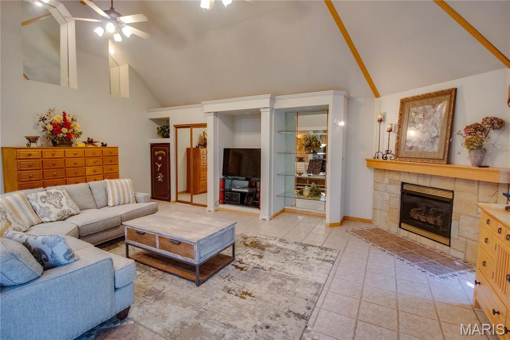 4432 Thatcher Road Alton, IL 62002 - Photo 20 of 59 Gallery Image 20