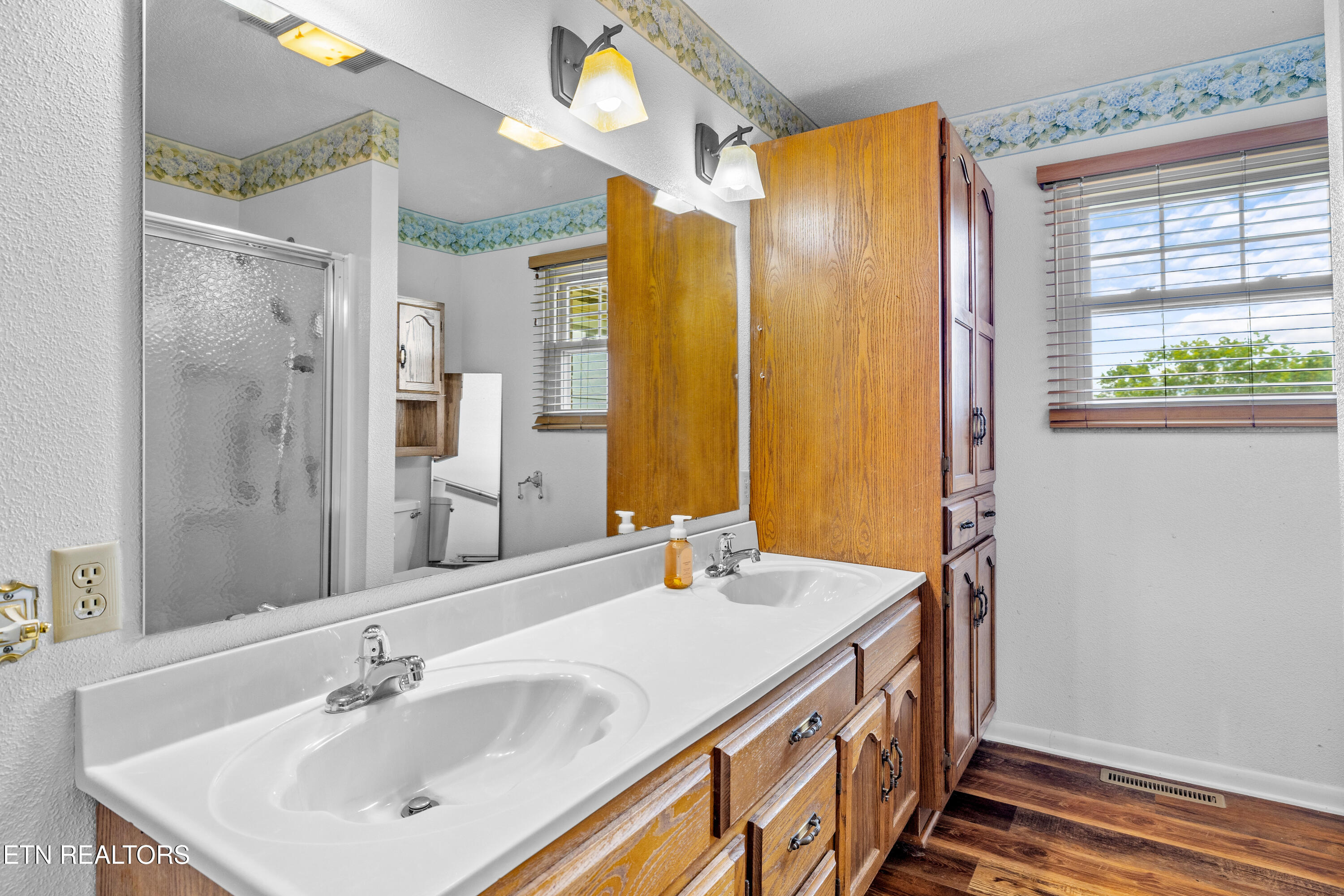 8055 Steekee Creek Road Loudon, TN 37774 - Photo 40 of 60 8055SteekeeCreekRd-41