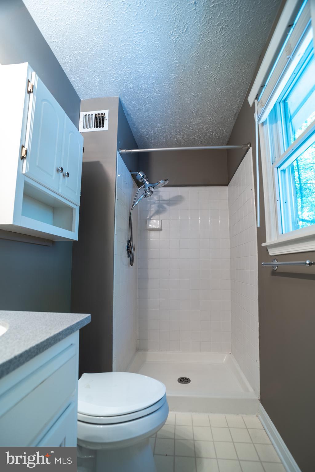 1233 Cooper Station Road Herndon, VA 20170 - Photo 14 of 27 Master Bathroom