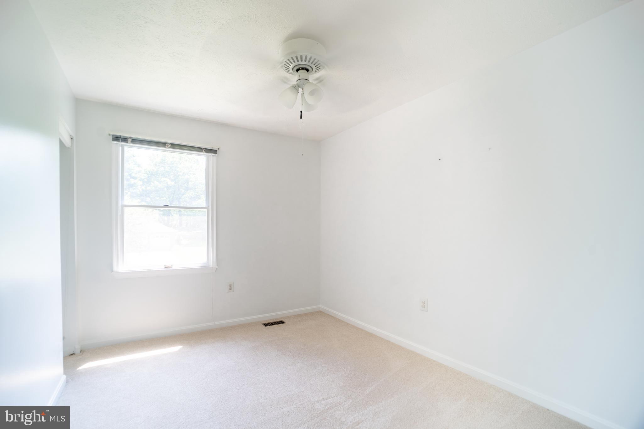 1233 Cooper Station Road Herndon, VA 20170 - Photo 17 of 27 Bedroom 3