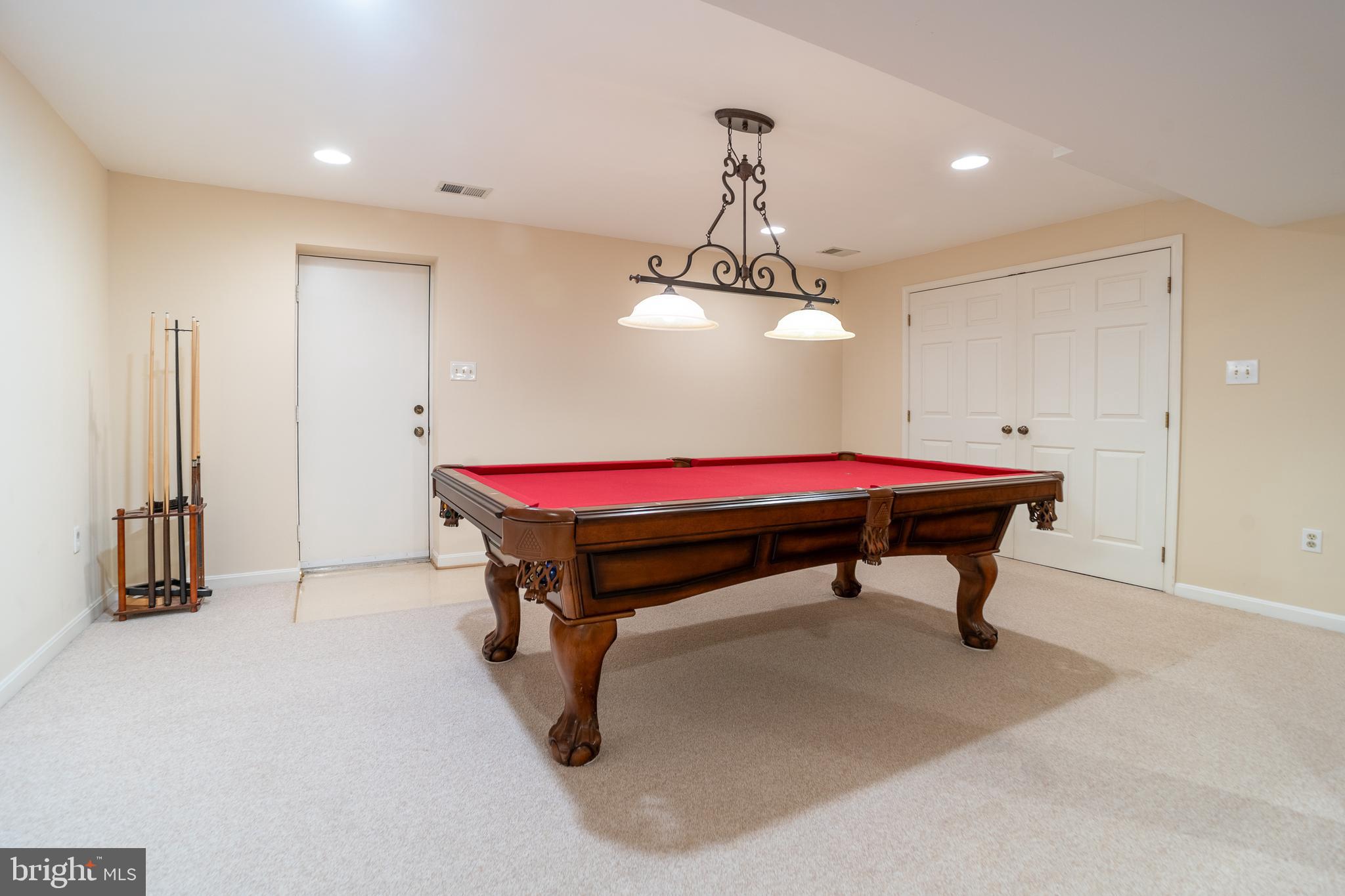 1233 Cooper Station Road Herndon, VA 20170 - Photo 21 of 27 Pool Table Conveys