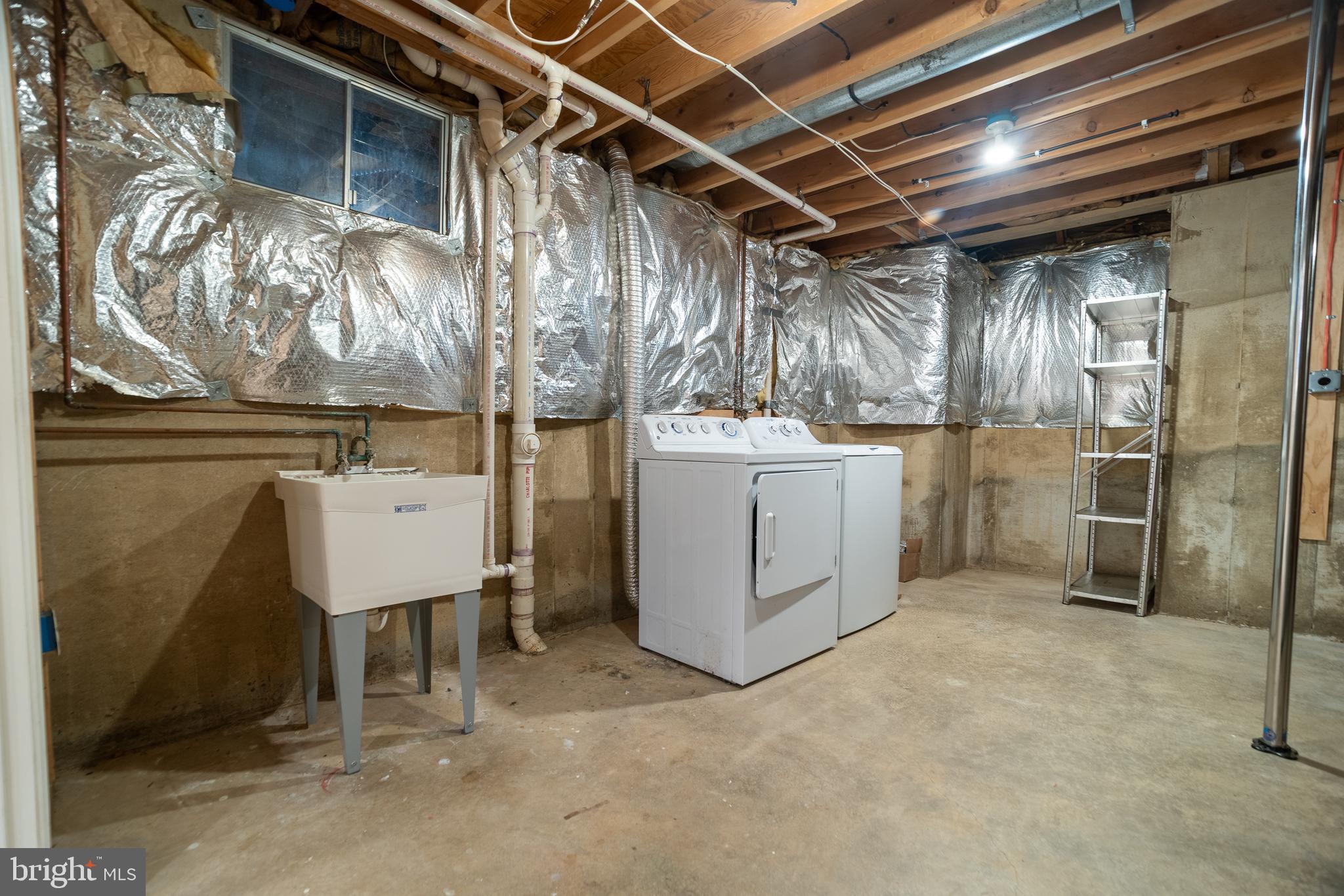 1233 Cooper Station Road Herndon, VA 20170 - Photo 23 of 27 Laundry