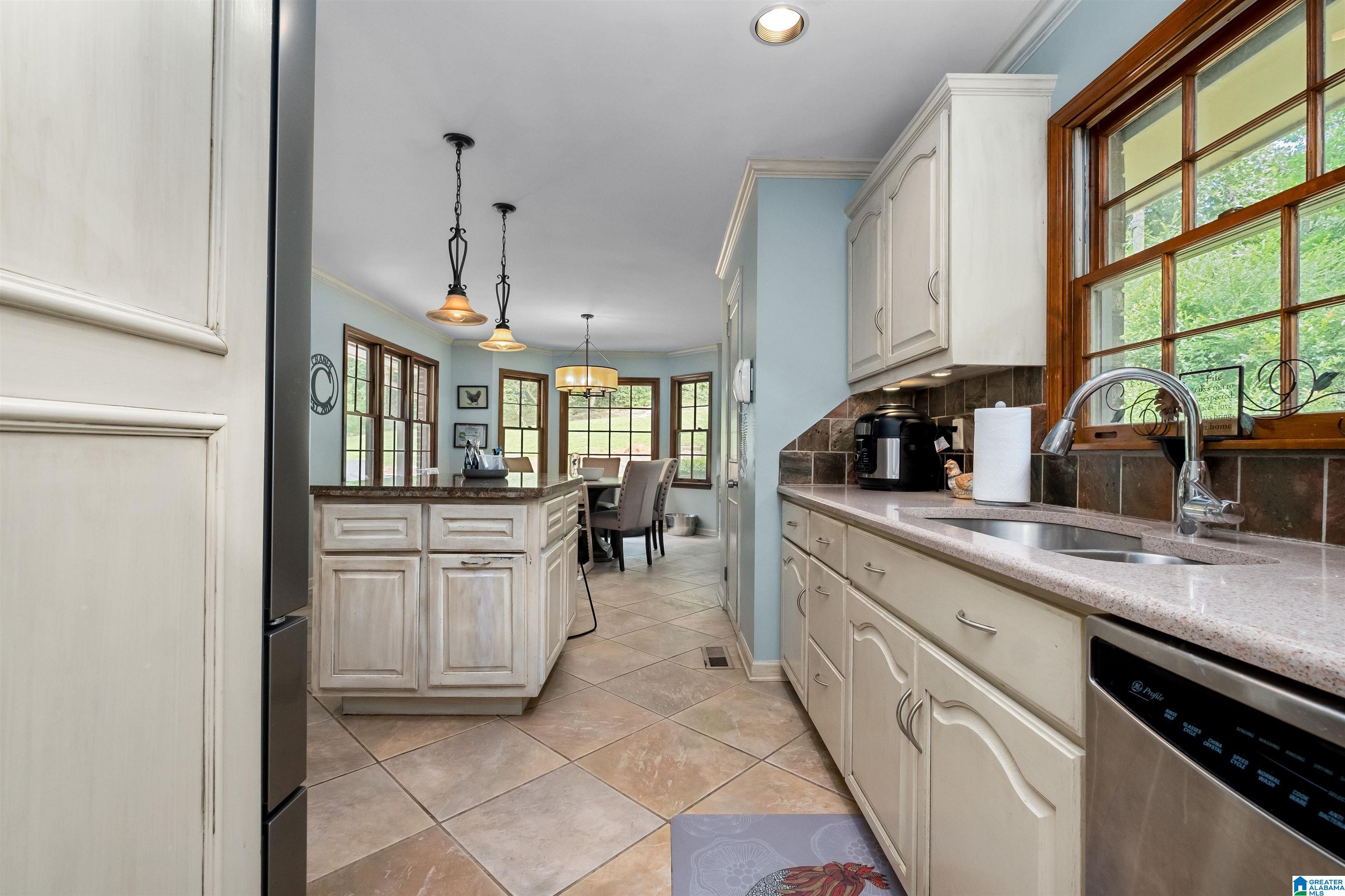 3748 Brookwood Road Birmingham, AL 35223 - Photo 12 of 48