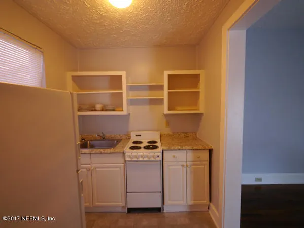 $700 | 1456 Belmonte Avenue, Unit 2B, Jacksonville, FL 32207