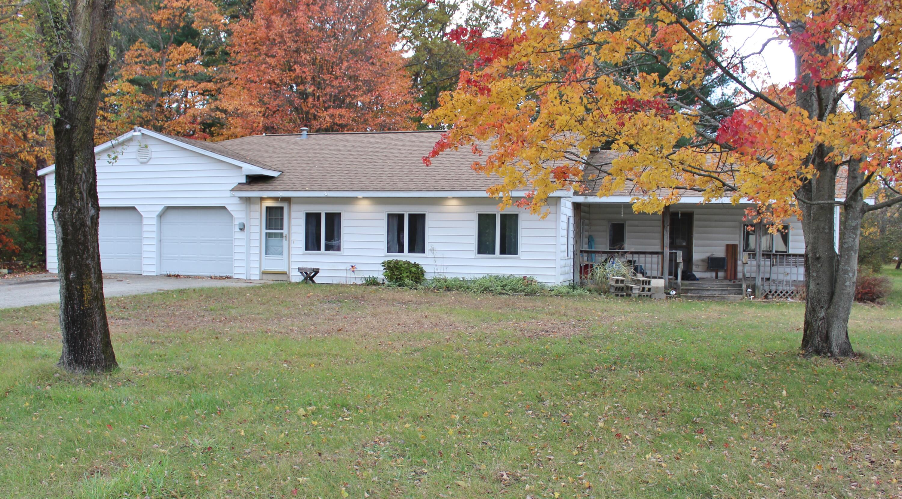 2801 Whitehall Road Muskegon, MI 49445 - Photo 1 of 26 IMG_6228