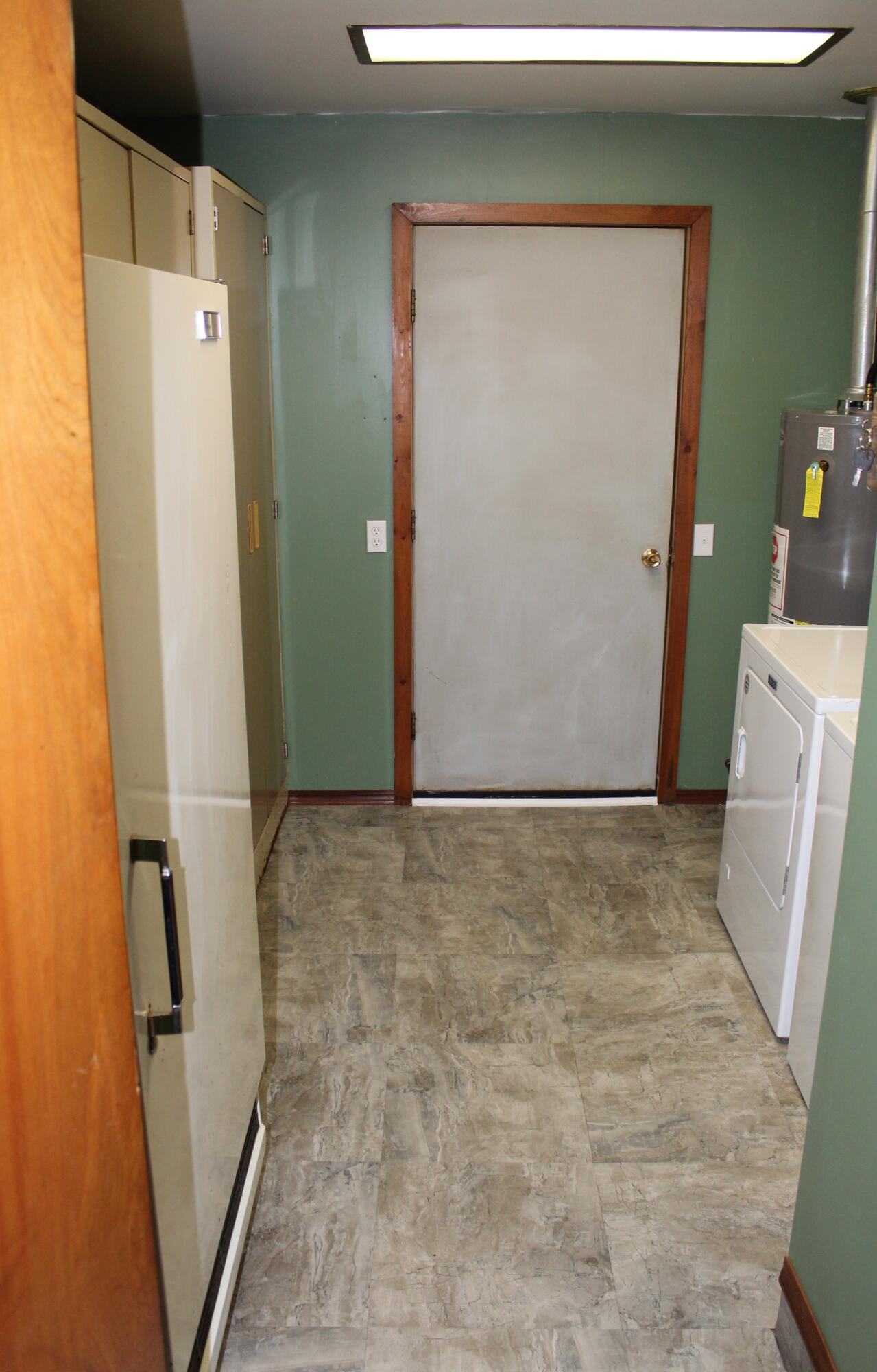 2801 Whitehall Road Muskegon, MI 49445 - Photo 20 of 26 IMG_6249