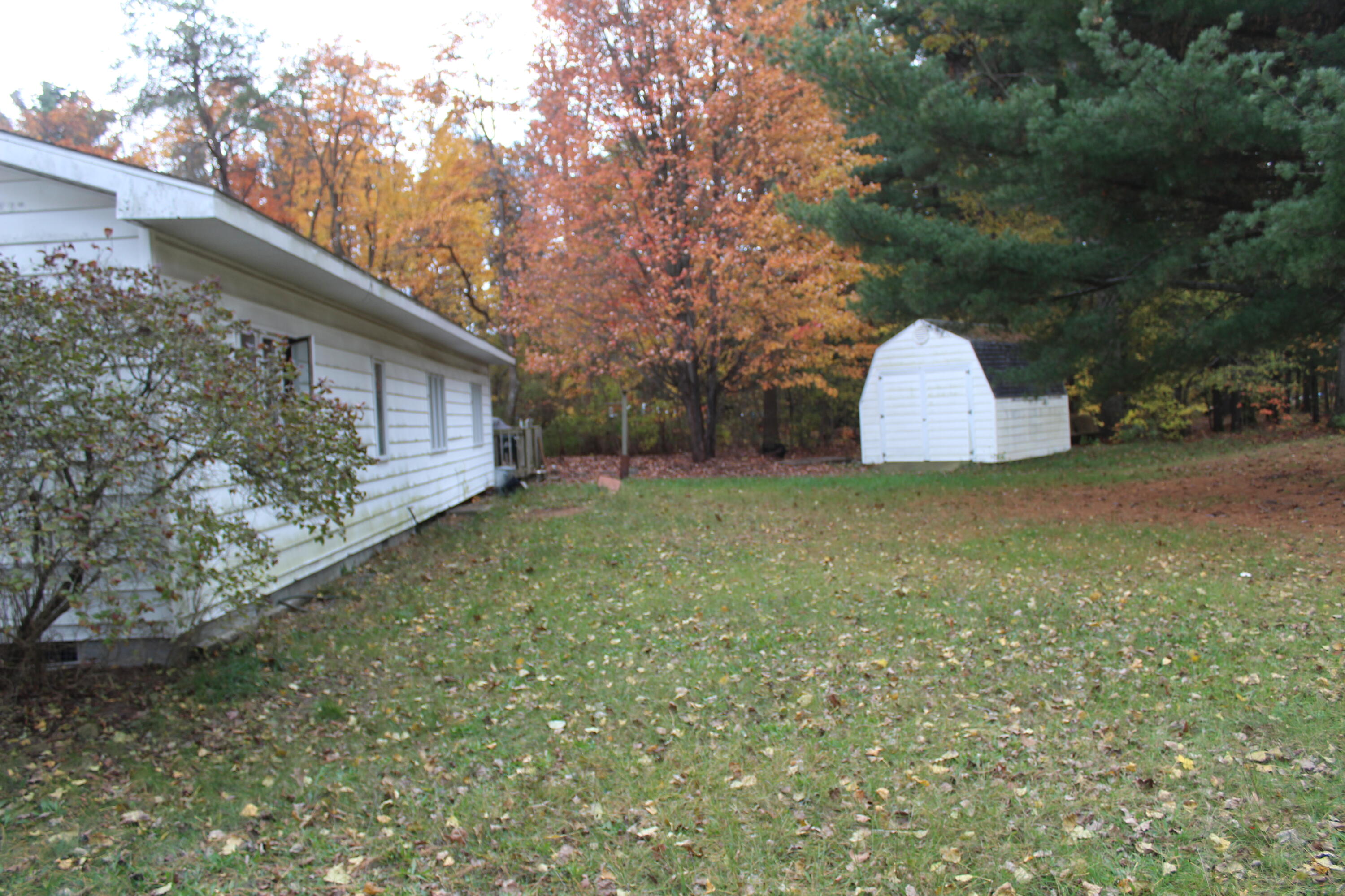 2801 Whitehall Road Muskegon, MI 49445 - Photo 3 of 26 IMG_6231