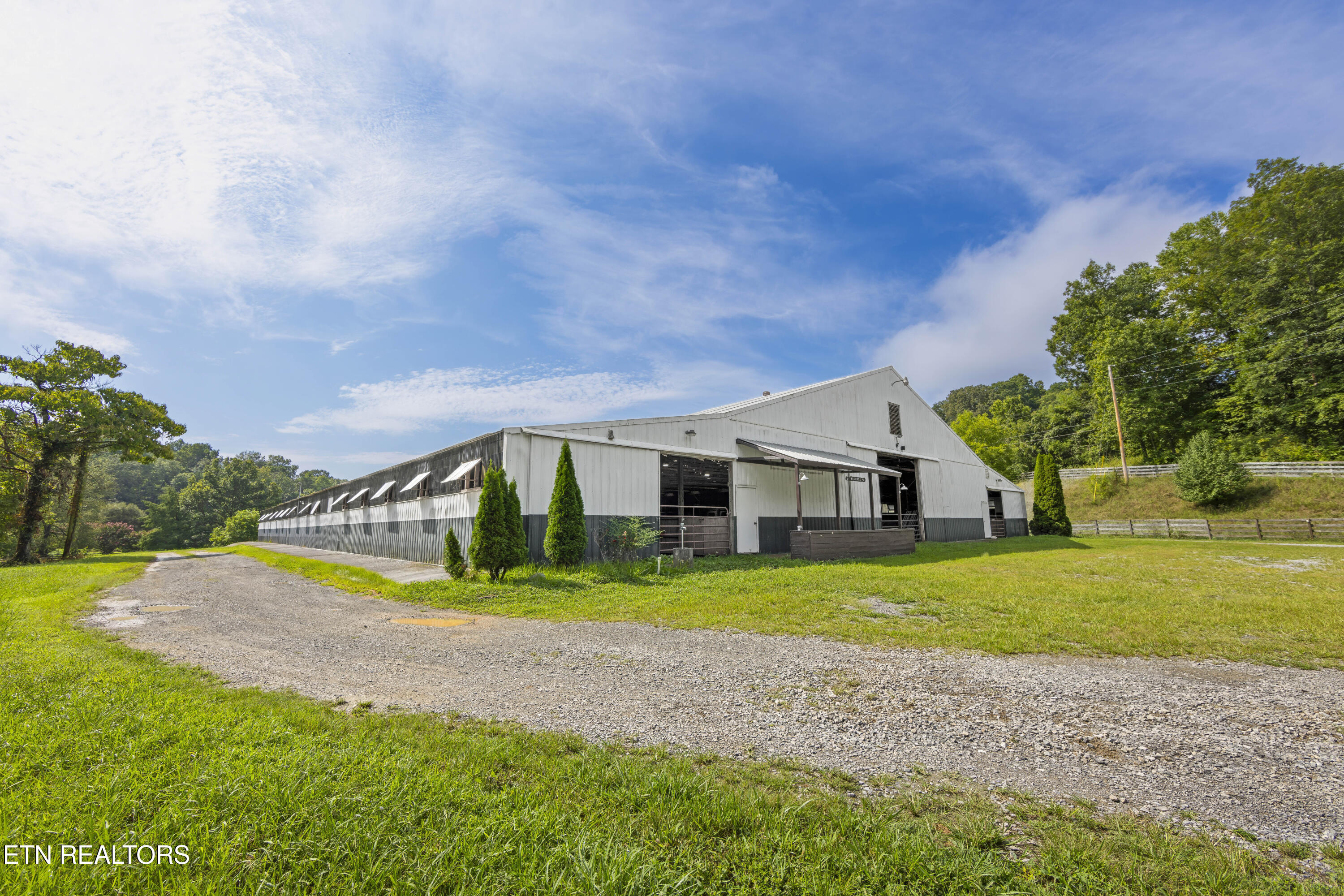 500 Miller Road Clinton, TN 37716 - Photo 3 of 41 aa1006A3864