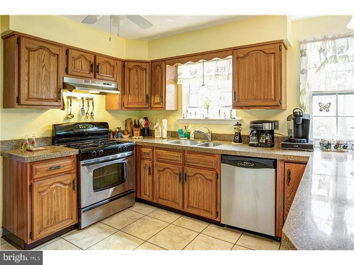 492 Tuckerton Road Medford, NJ 08055 - Photo 6 of 25 Kitchen