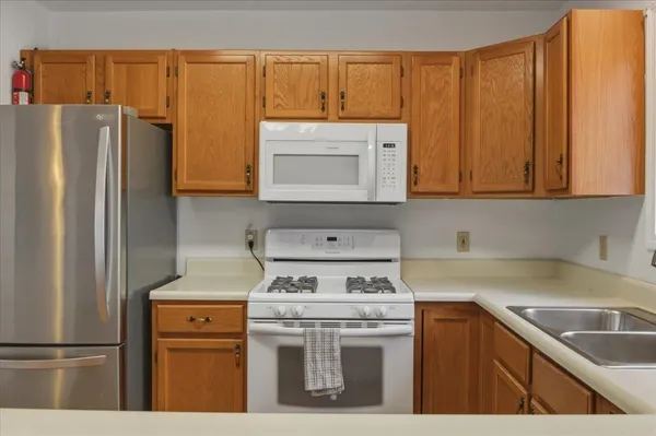 $339,900 | 44 Commonwealth Drive, Unit 4, Colchester, VT 05446