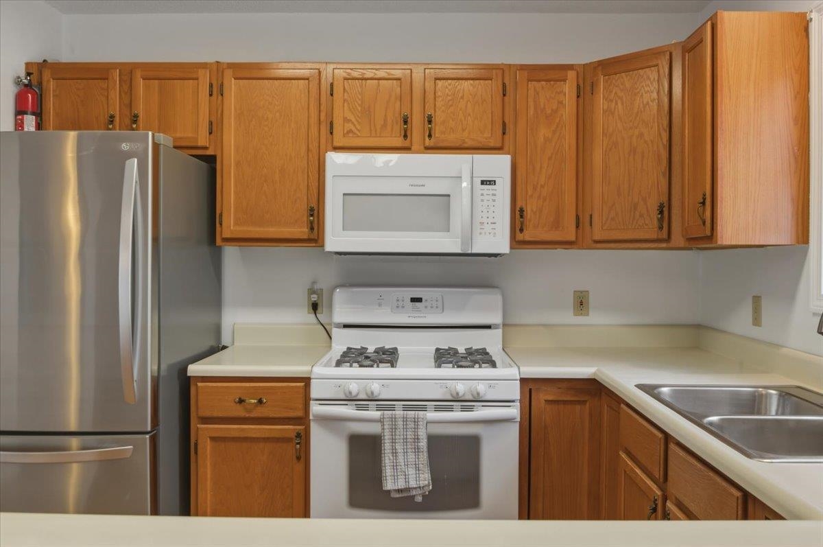 44 Commonwealth Drive, Unit 4 Colchester, VT 05446 - Photo 16 of 53