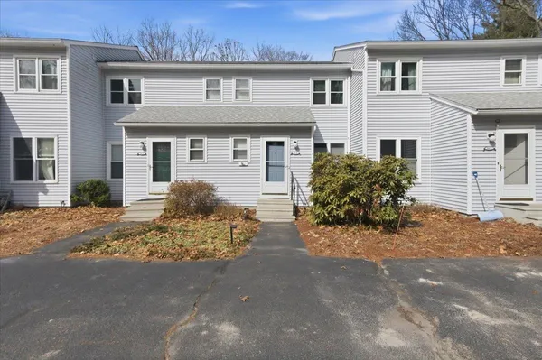 $339,900 | 44 Commonwealth Drive, Unit 4, Colchester, VT 05446