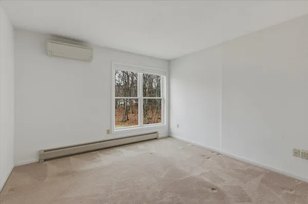 $339,900 | 44 Commonwealth Drive, Unit 4, Colchester, VT 05446