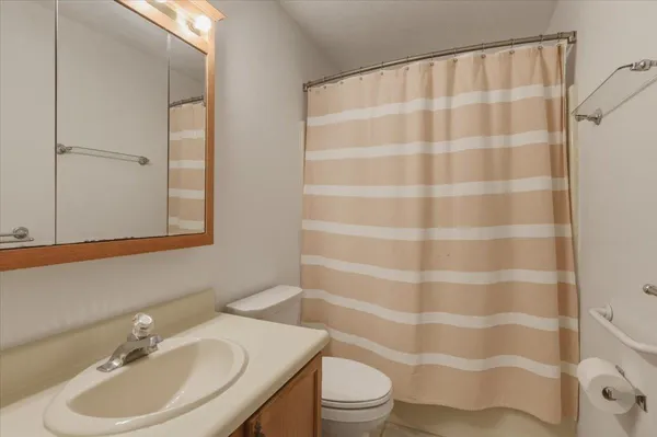 $339,900 | 44 Commonwealth Drive, Unit 4, Colchester, VT 05446