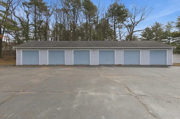 $339,900 | 44 Commonwealth Drive, Unit 4, Colchester, VT 05446