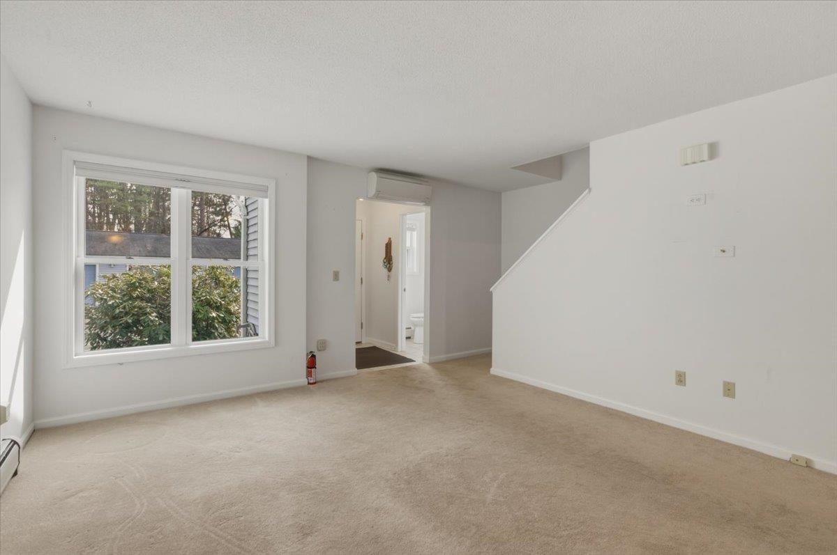 44 Commonwealth Drive, Unit 4 Colchester, VT 05446 - Photo 4 of 53