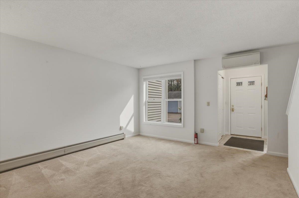 44 Commonwealth Drive, Unit 4 Colchester, VT 05446 - Photo 5 of 53