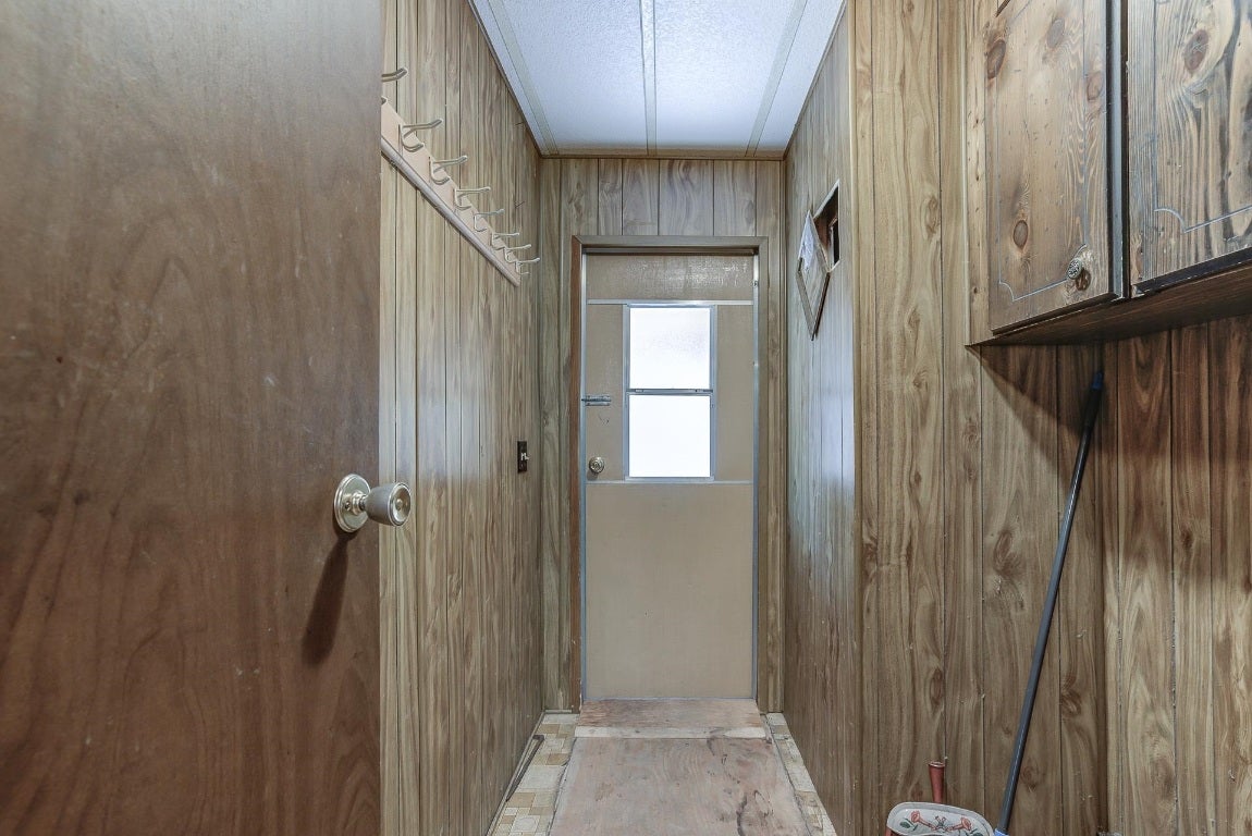 835 Dewitt Park Road Yreka, CA 96097 - Photo 11 of 24 Gallery Image 11