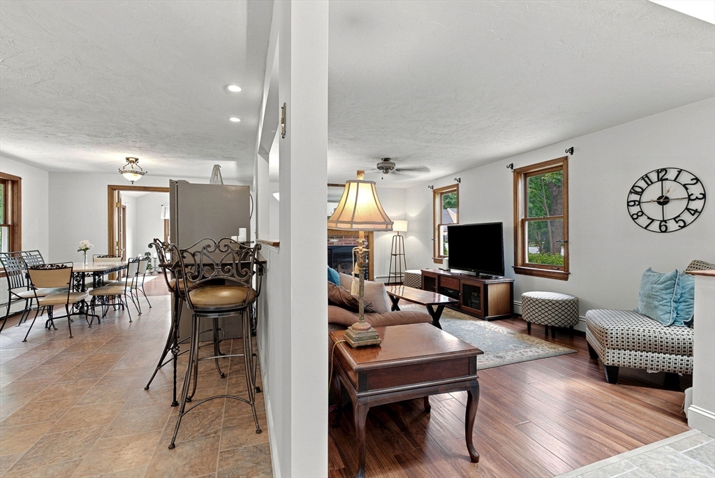25 Mockingbird Lane Maynard, MA 01754 - Photo 13 of 31