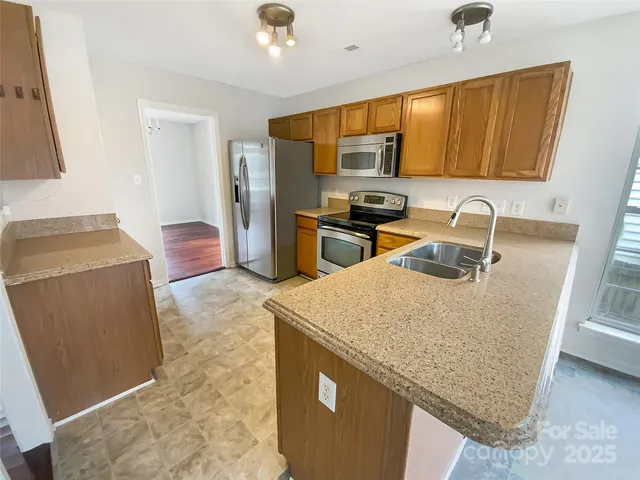 $345,000 | 12134 Brownestone View Drive, Charlotte, NC 28269