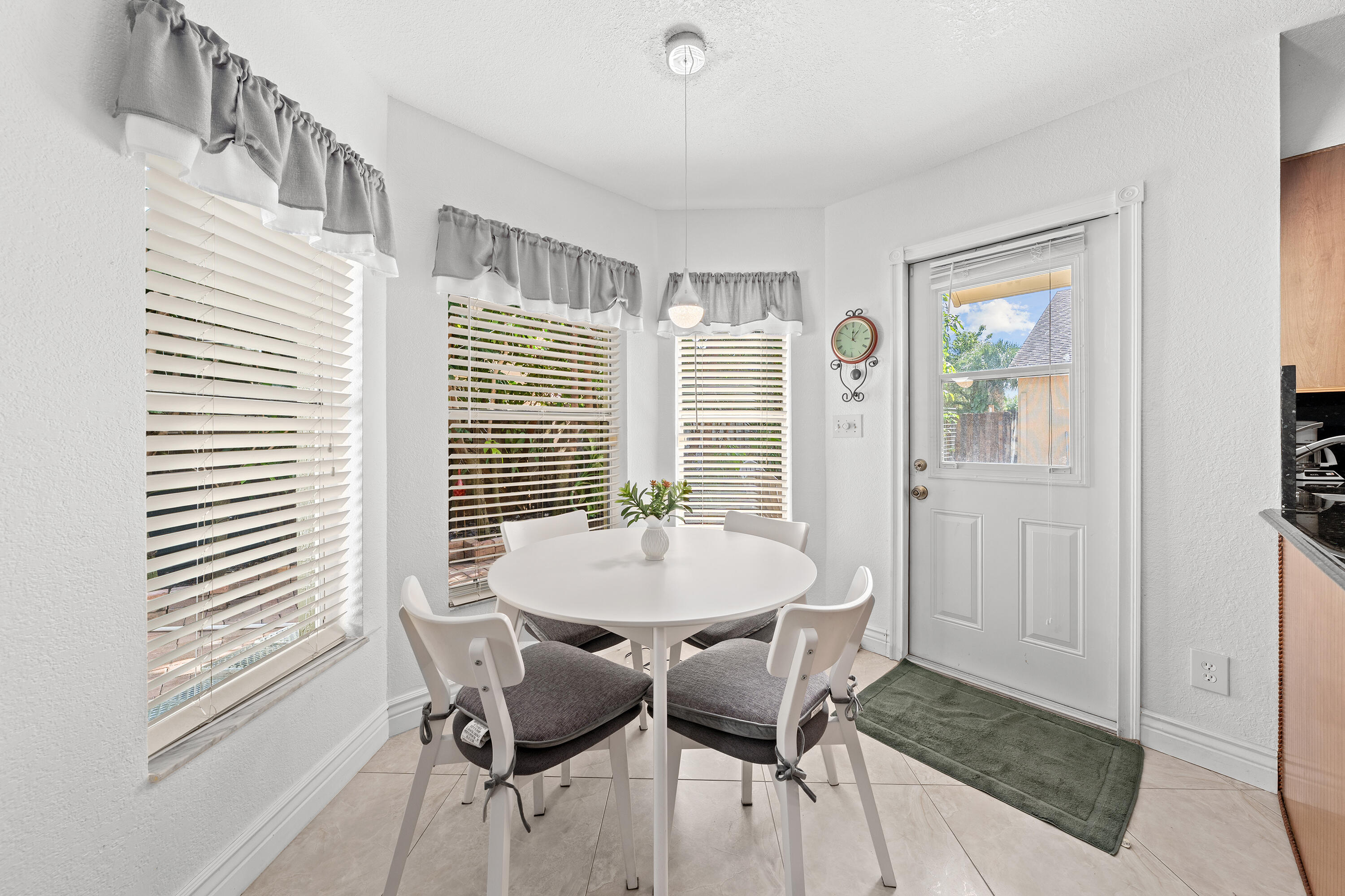 18956 La Costa Lane Boca Raton, FL 33496 - Photo 18 of 48 breakfast area