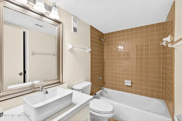 $299,000 | 2280 Shepard Street, Unit 204, Jacksonville, FL 32211