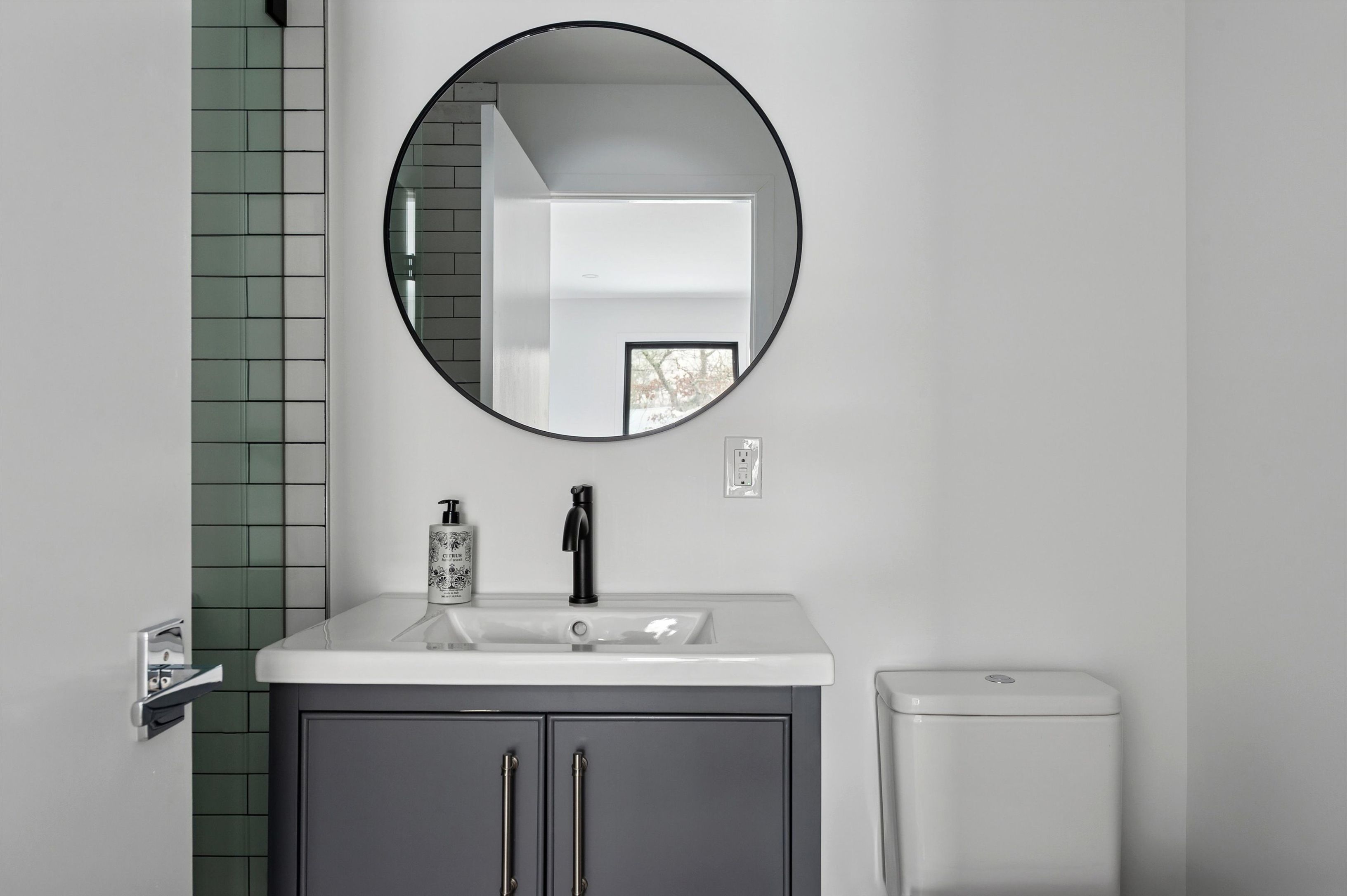 10 Hampton Street Westhampton Beach, NY 11978 - Photo 15 of 23