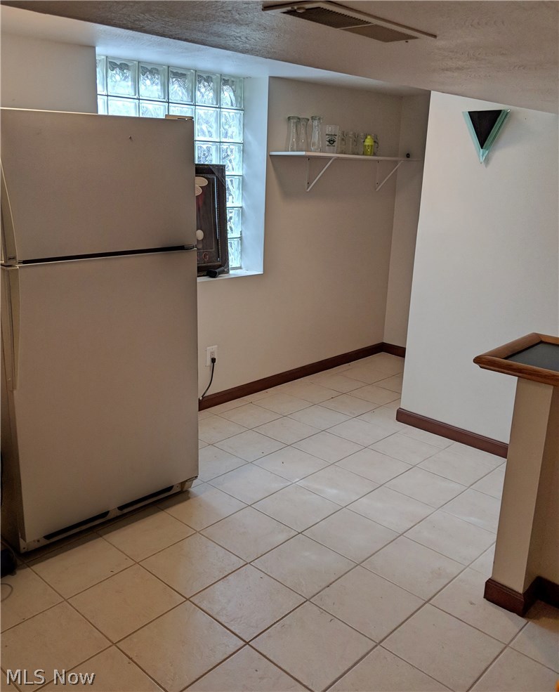 2086 Pressler Road Akron, OH 44312 - Photo 8 of 13 Gallery Image 8