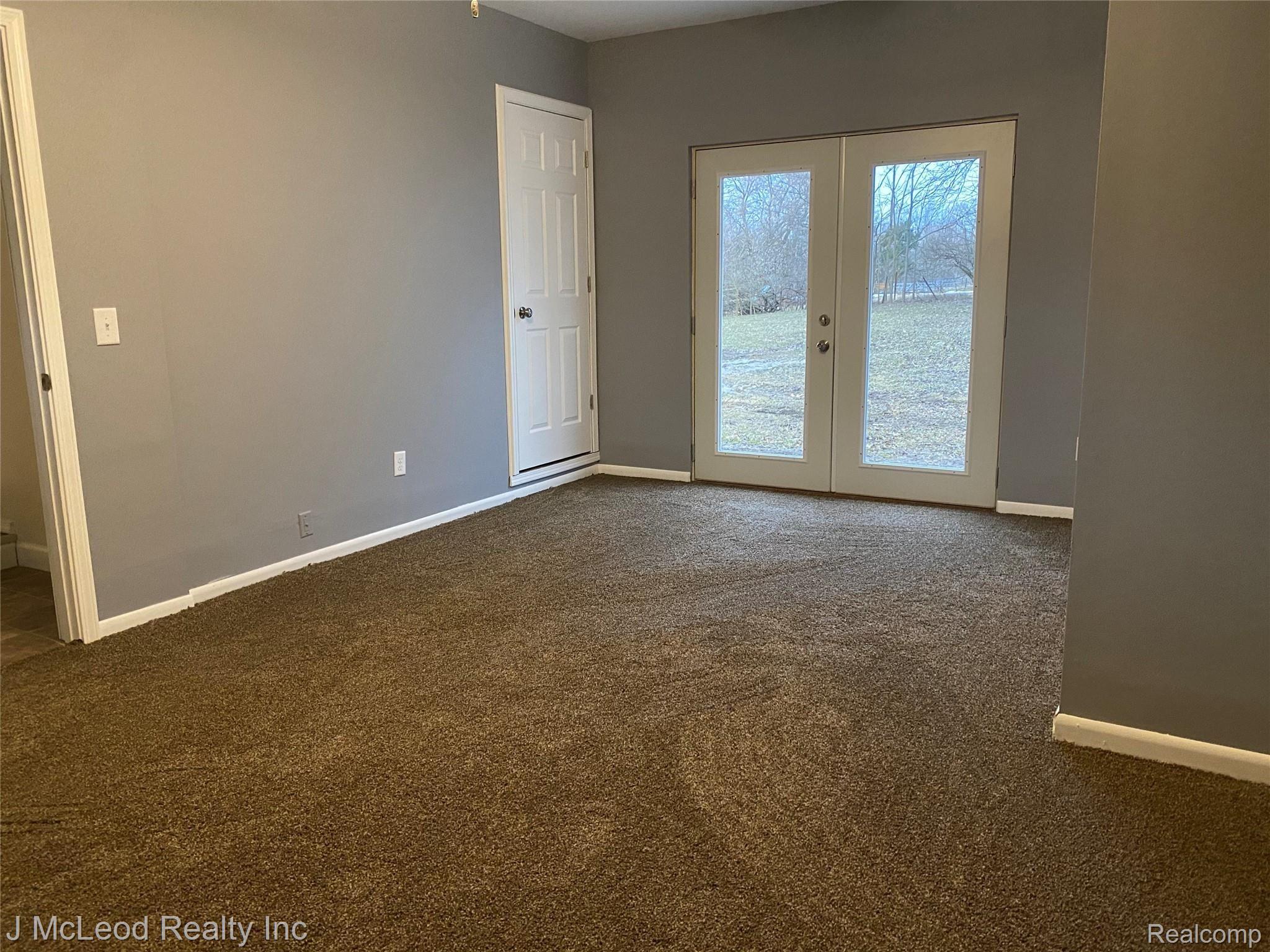 5384 East Frances Road Mount Morris, MI 48458 - Photo 11 of 23 34255DB4-145B-49E5-89FD-8E66DAC83137.jpeg