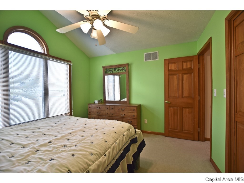 2105 Checkerberry Lane Springfield, IL 62711 - Photo 23 of 35