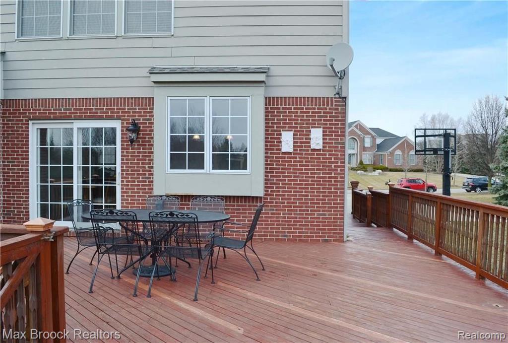 2431 Selkirk Street Rochester, MI 48306 - Photo 56 of 58