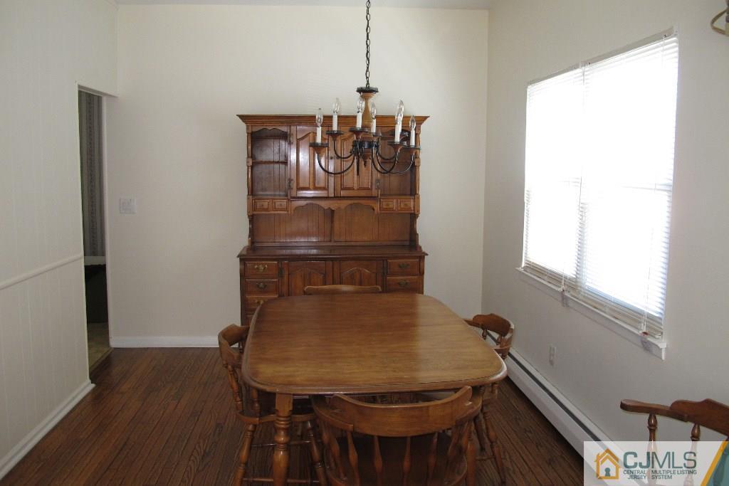 95 Brandywine Road Fords, NJ 08863 - Photo 19 of 23 a dining room with furniture and window