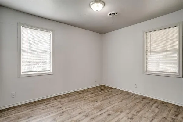 $1,750 | 109 Northeast Cindy Lane, Burleson, TX 76028