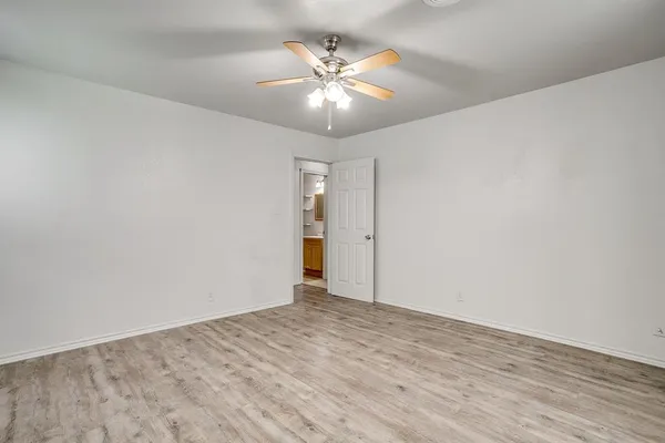 $1,750 | 109 Northeast Cindy Lane, Burleson, TX 76028