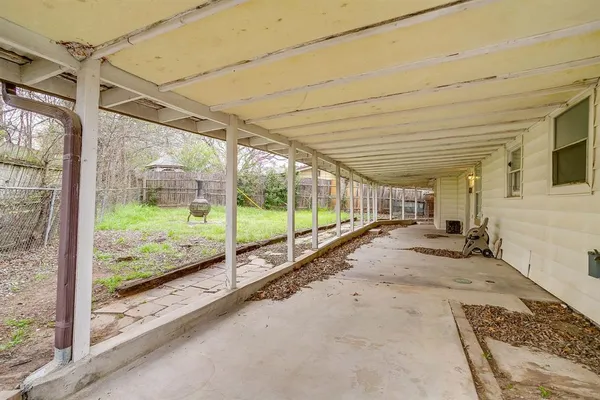 $1,750 | 109 Northeast Cindy Lane, Burleson, TX 76028