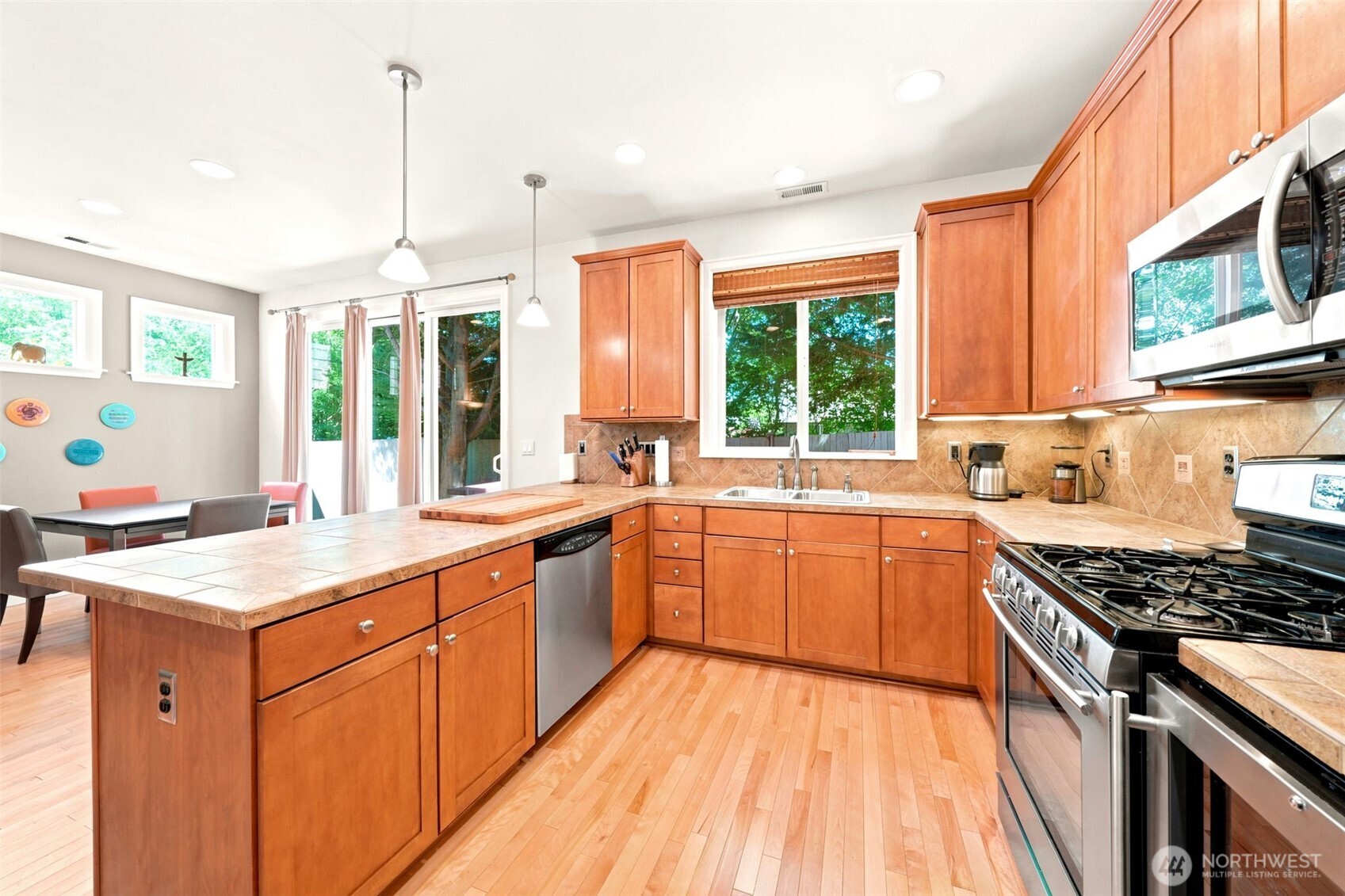 16021 35th Drive Southeast Bothell, WA 98012 - Photo 13 of 33