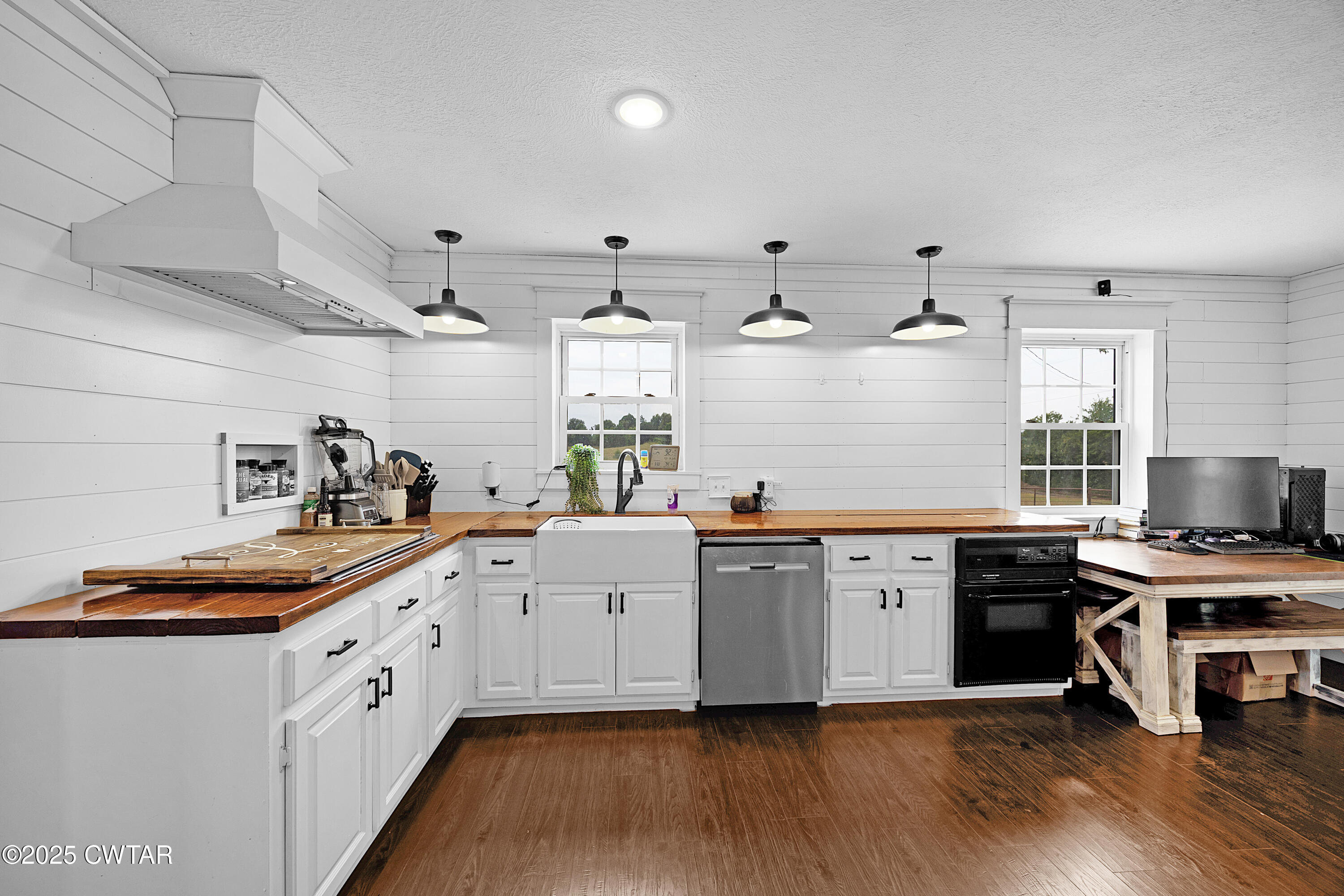 278 Burrow Road Friendship, TN 38034 - Photo 9 of 28 a kitchen with cabinets a sink and appliances