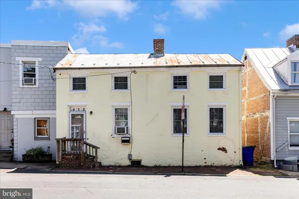 a view of a white building