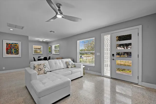 $495,900 | 1004 Stillwater Drive, Jupiter, FL 33458