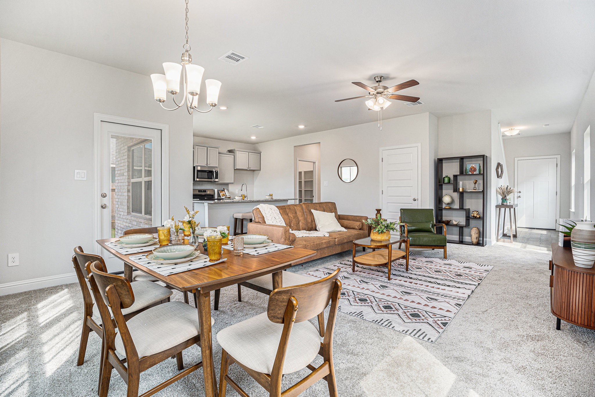 10 Greenbriar Loop Angleton, TX 77515 - Photo 3 of 18