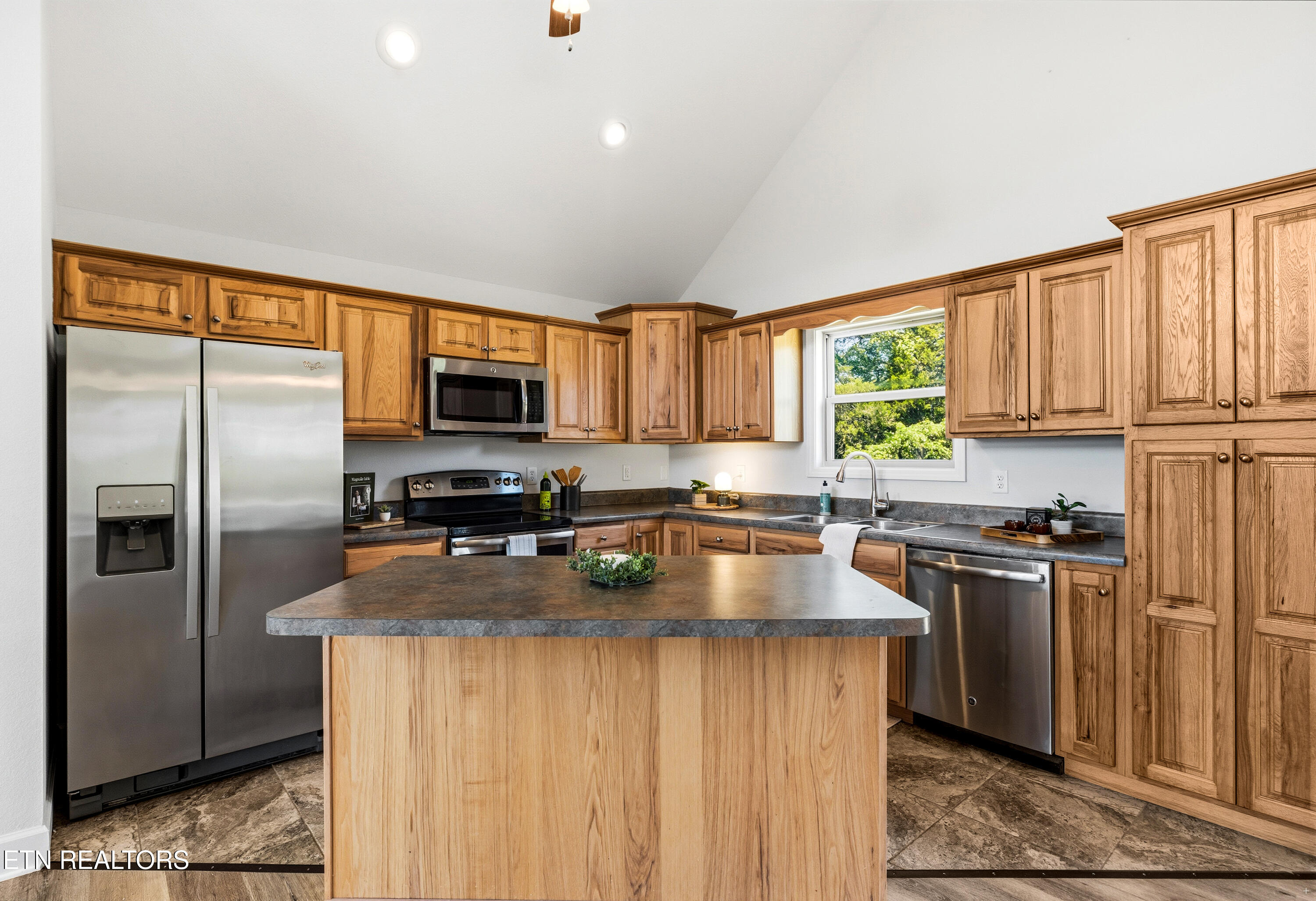 1462 Sandy Ridge Road Dandridge, TN 37725 - Photo 7 of 28 Positive Perceptions-7