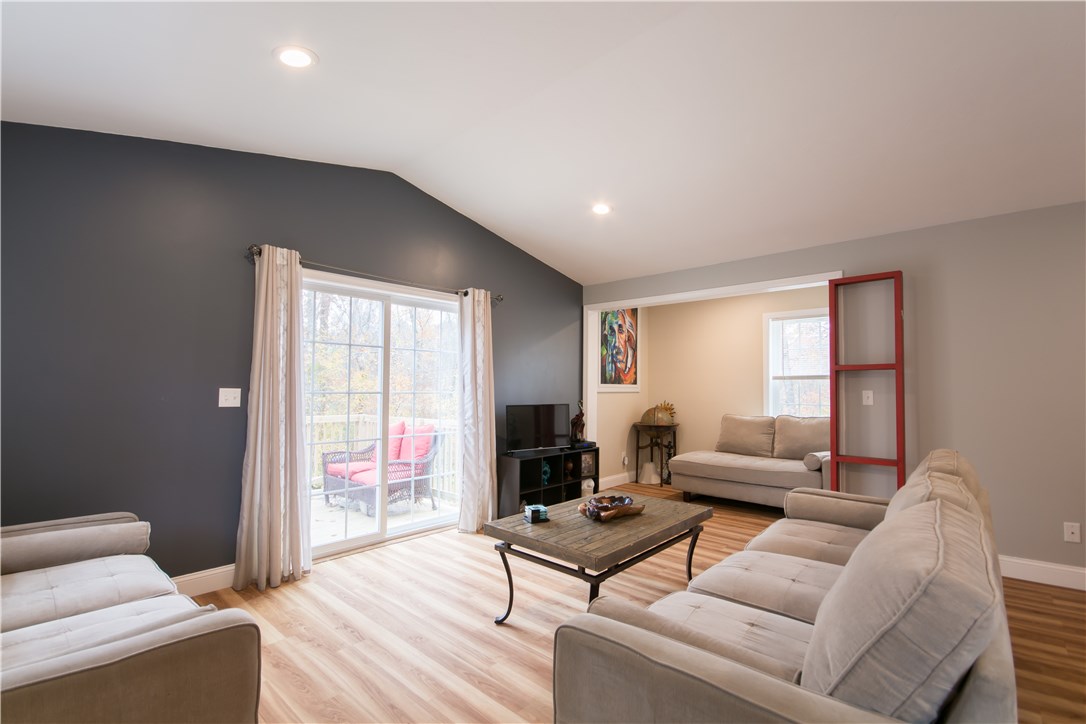 199 King Road Tiverton, RI 02878 - Photo 3 of 39