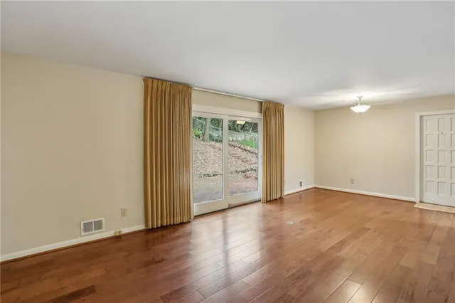 $515,000 | 2556 Defoors Ferry Road Northwest, Atlanta, GA 30318