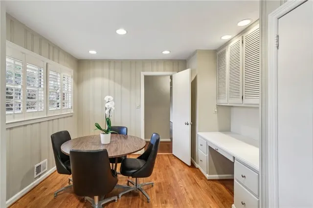 $515,000 | 2556 Defoors Ferry Road Northwest, Atlanta, GA 30318