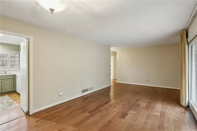 $515,000 | 2556 Defoors Ferry Road Northwest, Atlanta, GA 30318